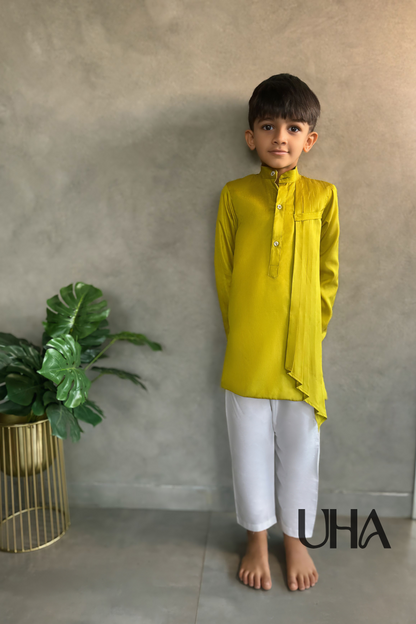 Green Kurta With Attached Shawl For Boys